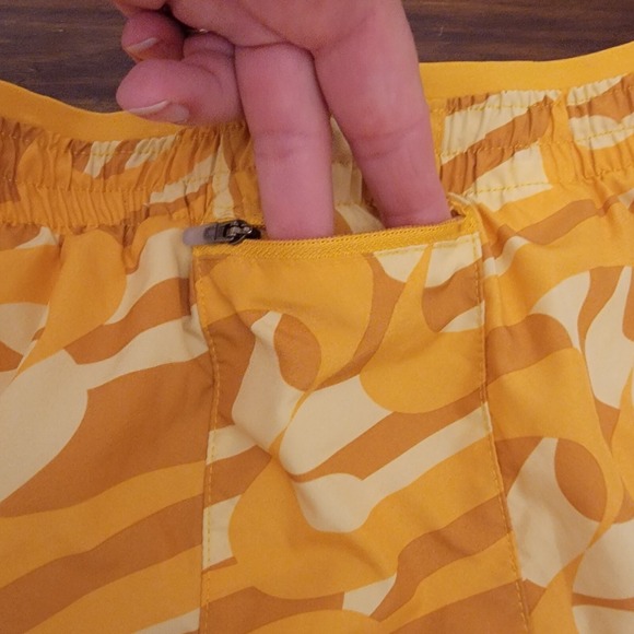 Nike Icon Clash Tempo Luxe Shorts Womens XS Dri Fit Lined Running Mustard Yellow - Picture 7 of 16